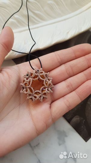 Кулон Янтарный цвет