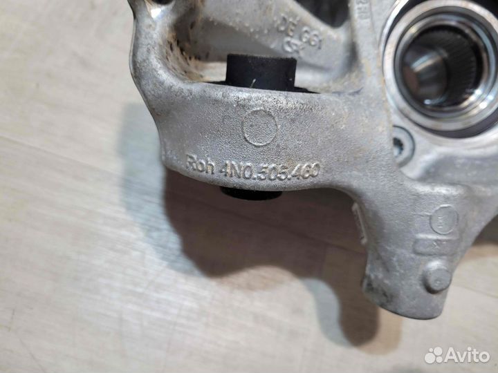 Кулак задний левый Audi A8 D5 (4N)