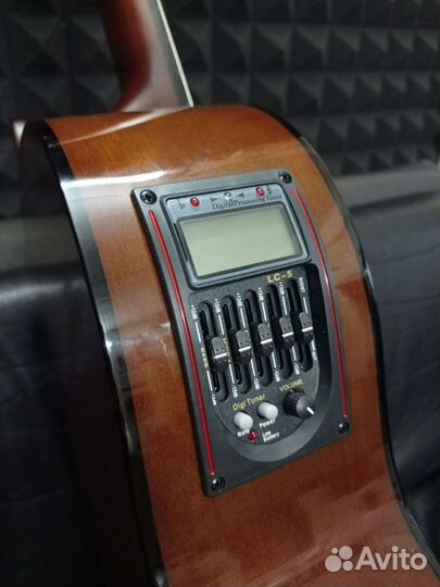 Встраивание звукоснимателя в акустическую гитару