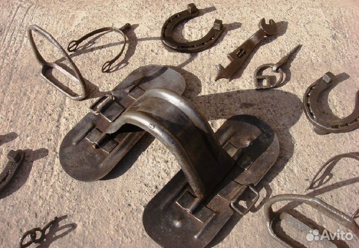 Старинный обвес на коня, всадника