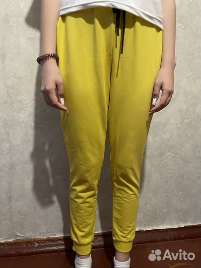 Спортивные штаны женские