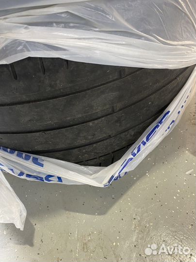 Pirelli P Zero 305/30 R20
