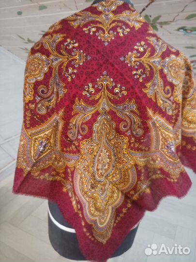 Павловопосадский шерстяной платок