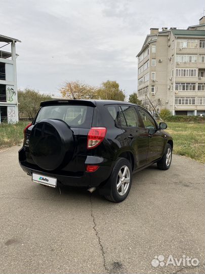 Toyota RAV4 2.0 AT, 2008, 212 400 км