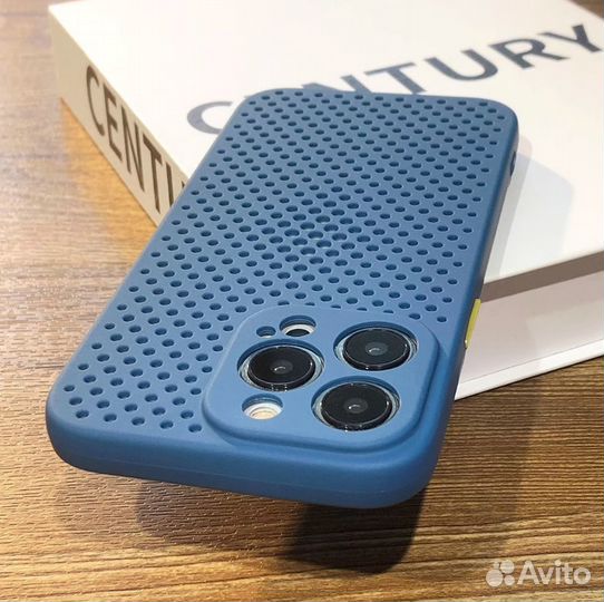 Чехол на iPhone