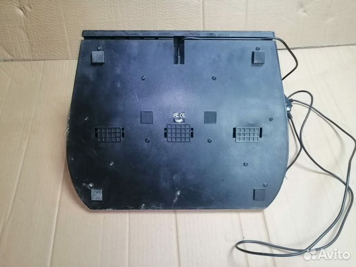 Игровые педали Thrustmaster