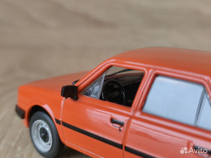 Модель автомобиля Skoda 120 LS 1:43