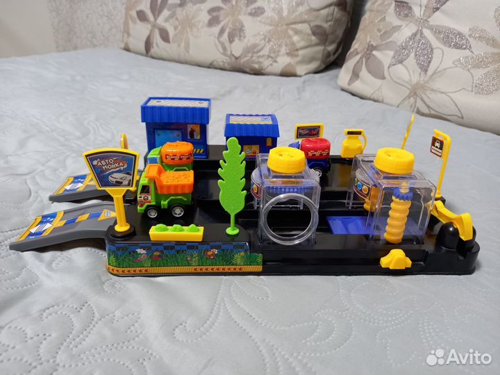 Игрушечная парковка