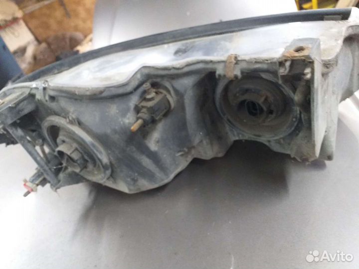 Фары на крайслер 300м 2000год