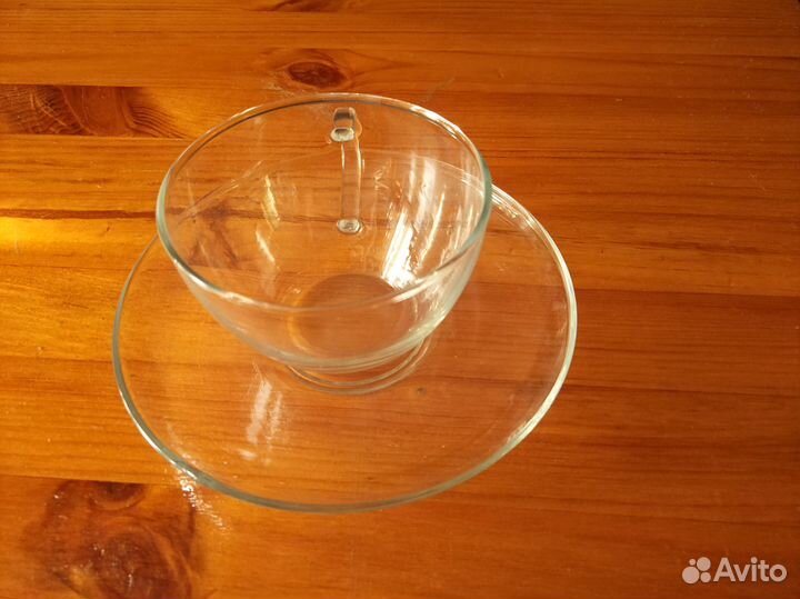 Комплект из чашки и блюдца, стекло