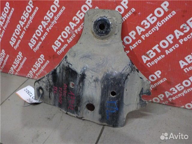 Кронштейн подрамника передний левый Chevrolet Aveo