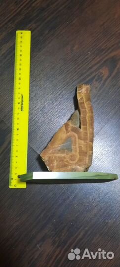 Камни оникс яшма диорит пирит мигматит