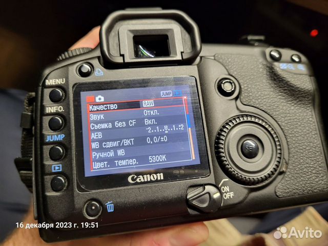 Зеркальный фотоаппарат canon 5D classic объявление продам