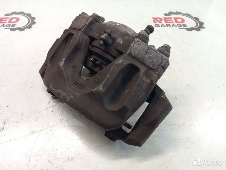 Суппорт тормозной передний правый Mercedes-Benz