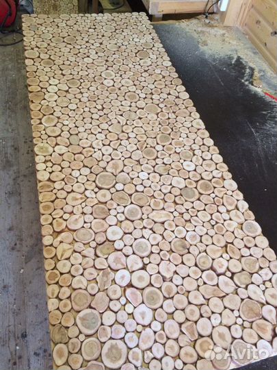 Панно из можжевельника