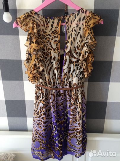 Платье новое коктейльное с ремешком