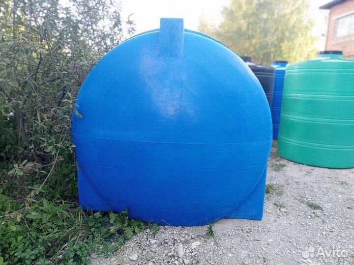 Емкость пластиковая для воды, топлива, масел