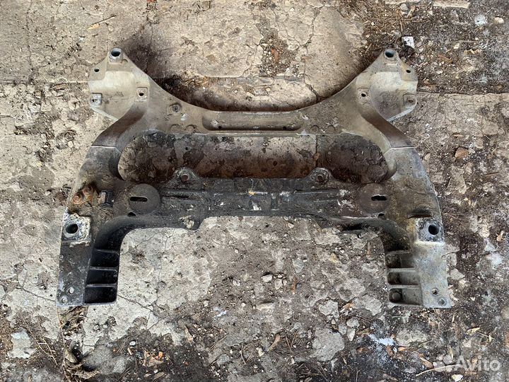 Infiniti g37 s coupe подрамник передний