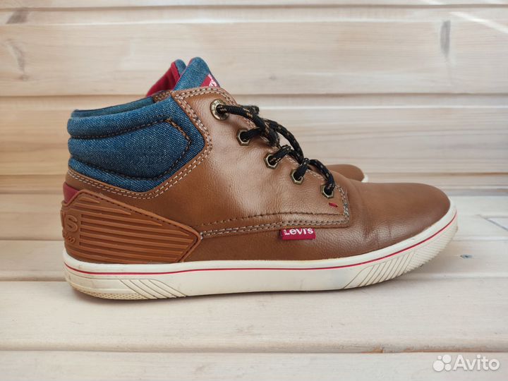 Ботинки на мальчика Levis (37)