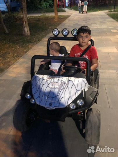 Детский электромобиль двухместный бу