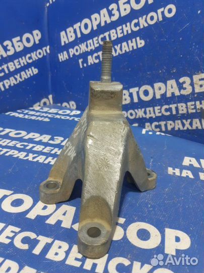 Кронштейн кпп Ford Focus 1 седан eydk 2003