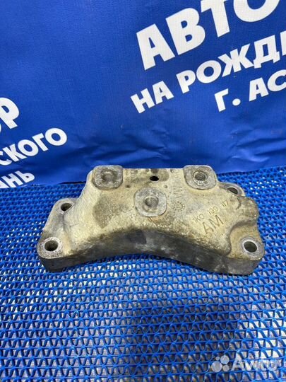 Кронштейн АКПП Volkswagen Passat Cc седан cczb