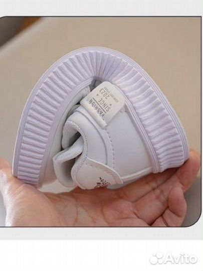 Кроссовки подростковые