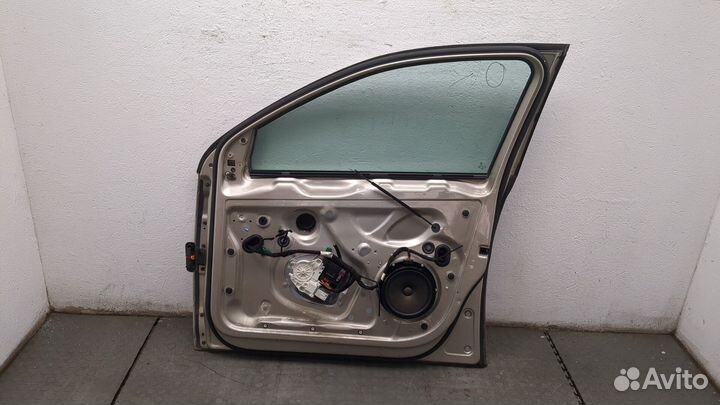 Дверь боковая правая передняя Volkswagen Jetta 5