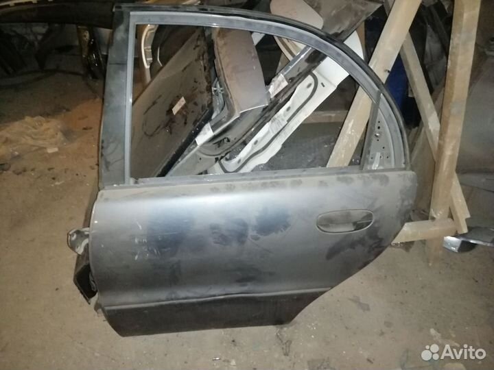 Дверь задняя левая Lanos Черная Серая Бежевая
