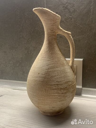 Глиняный кувшин