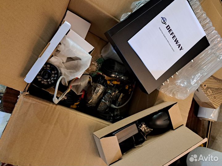 Комплект видеонаблюдения 4 камеры видеорегистратор