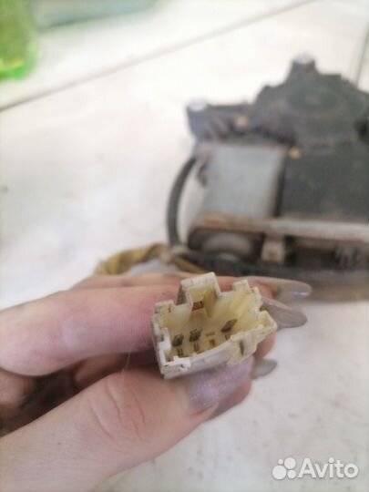 Стеклоподъемник передний левый Mitsubishi Galant