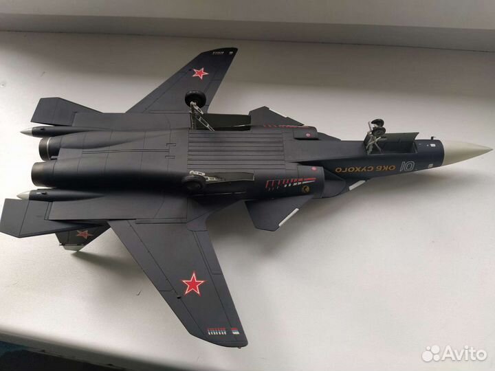 Модель самолета Су-47