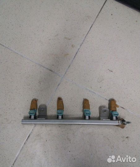 Топливная рампа с форсунками Kia Rio 3 Hyundai Sol