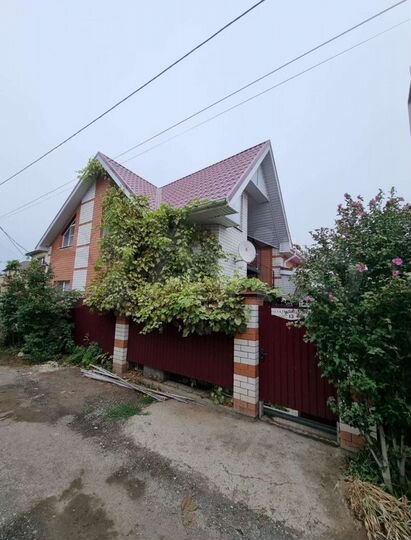 Дом 185 м² на участке 8 сот.