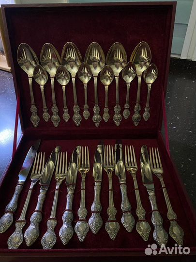 Набор столовых приборов из серебра
