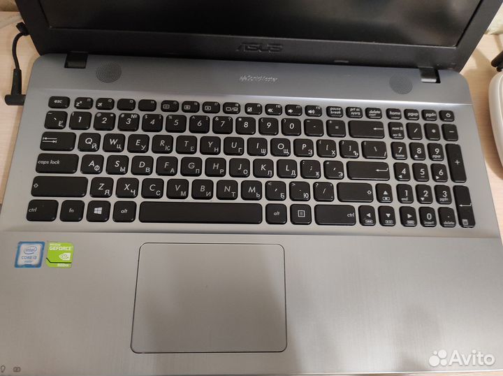 Ноутбук Asus R541U