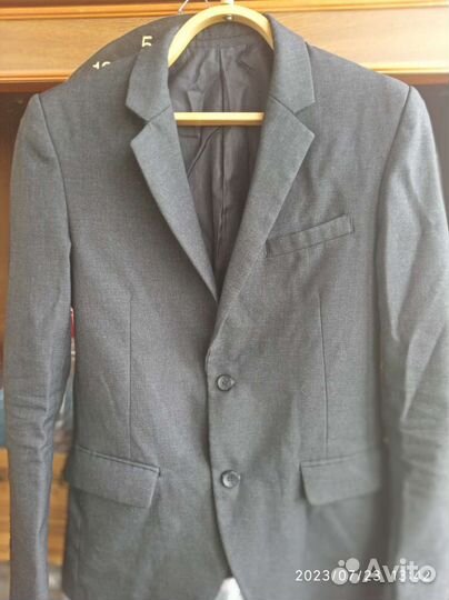 Пиджак школьный