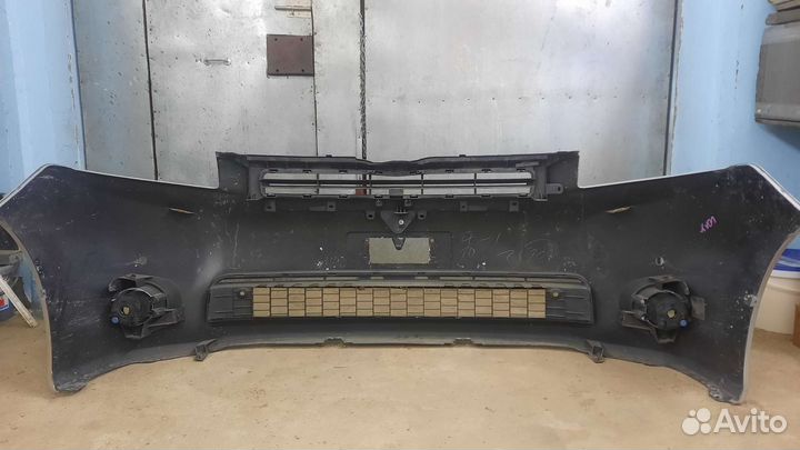 Бампер передний тойота вокси ZRR70 2007-2010