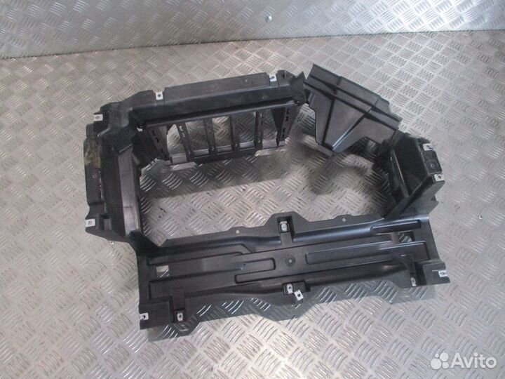 Кронштейн торпедо Volvo 82412360