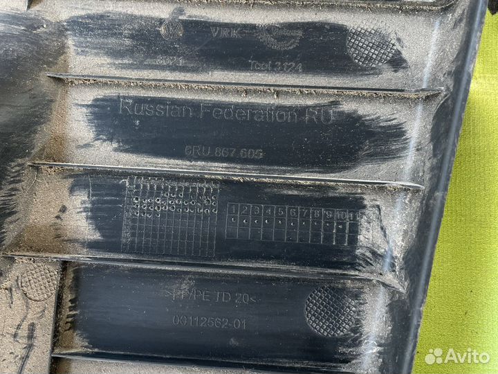 Обшивка крышки багажника Volkswagen Polo