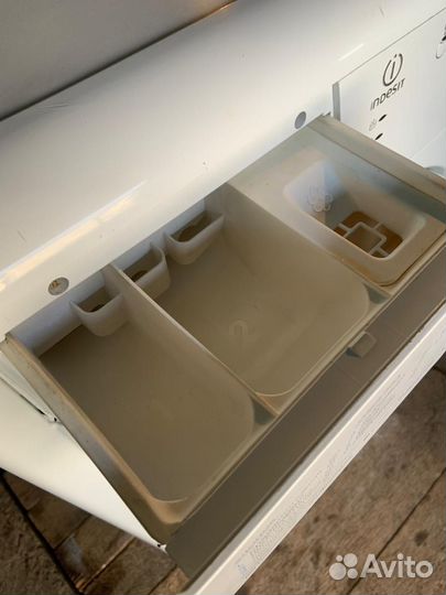 Стиральная машина indesit 5кг