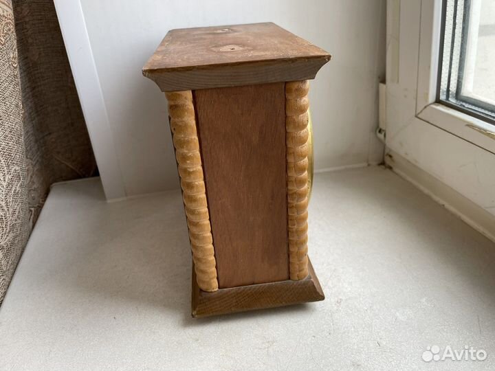 Настольные часы СССР янтарь