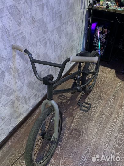 Трюковой велосипед bmx