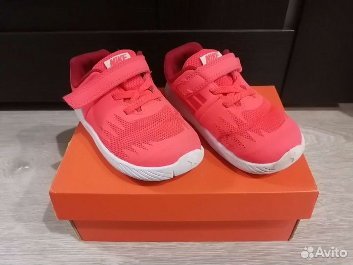 Кроссовки Nike оригинал 24р