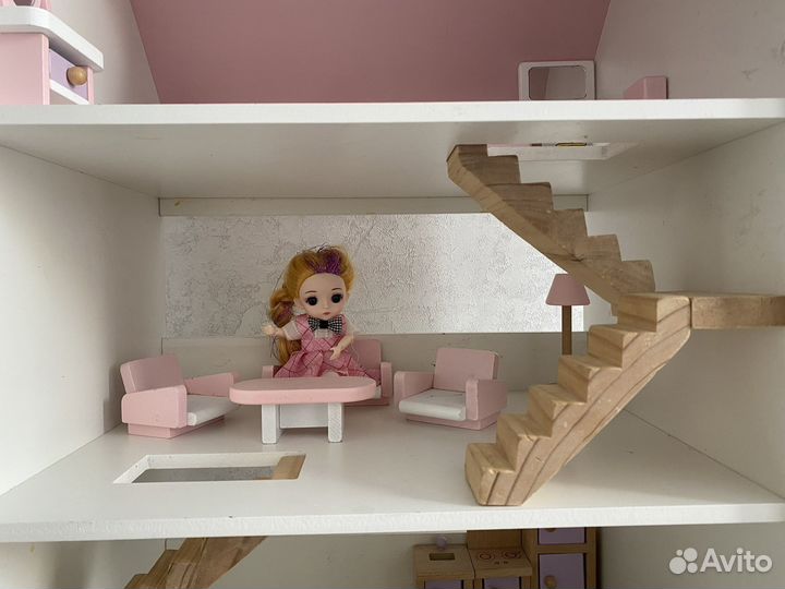 Домик кукольный деревянный с мебелью