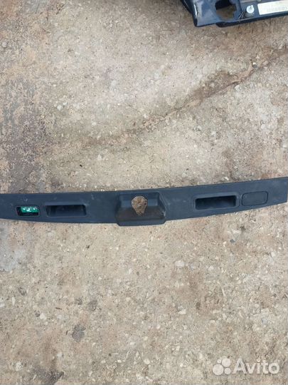 Накладка двери багажника Mercedes Ml W164