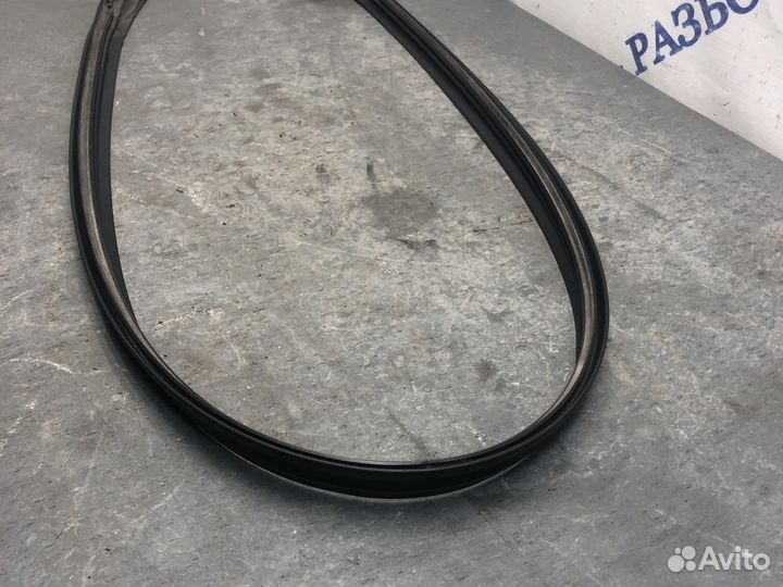 Пер прав уплот двери Genesis 2