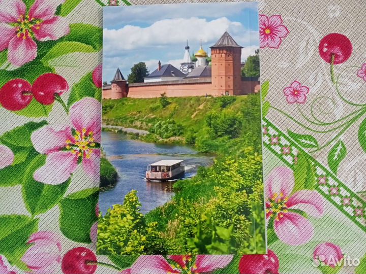 Книга про Суздаль