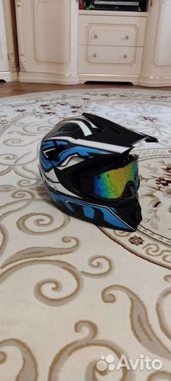Новый мото шлем (55-61 см)